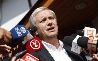 La campaña de Kast comenzó cuando el presidente Boric se puso la banda