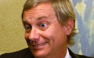 Kast no gana por adhesión: gana por agotamiento